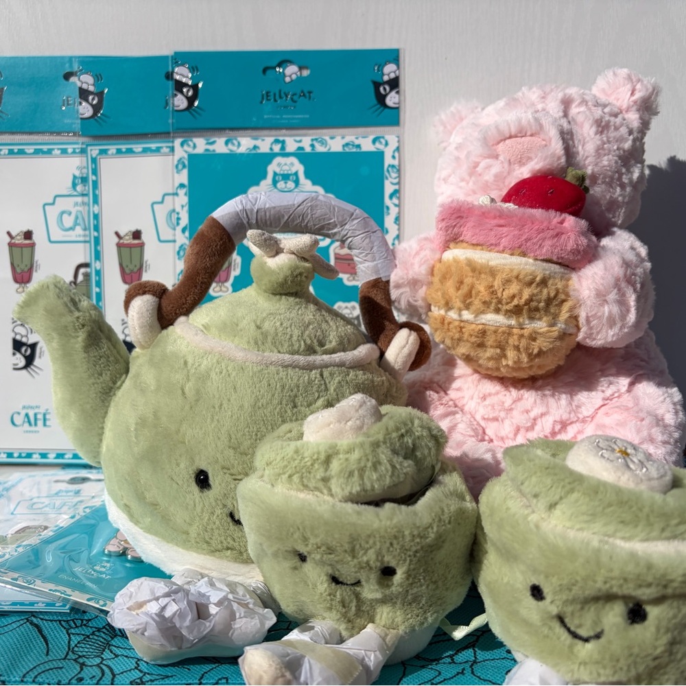 Jellycat Shanghai Exclusive Set (Bear, Teapot, Teacups) 3 Stickers and 3 pins - Picture 2 of 12